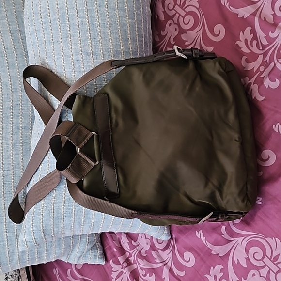 Prada backpack - Picture 3 of 11